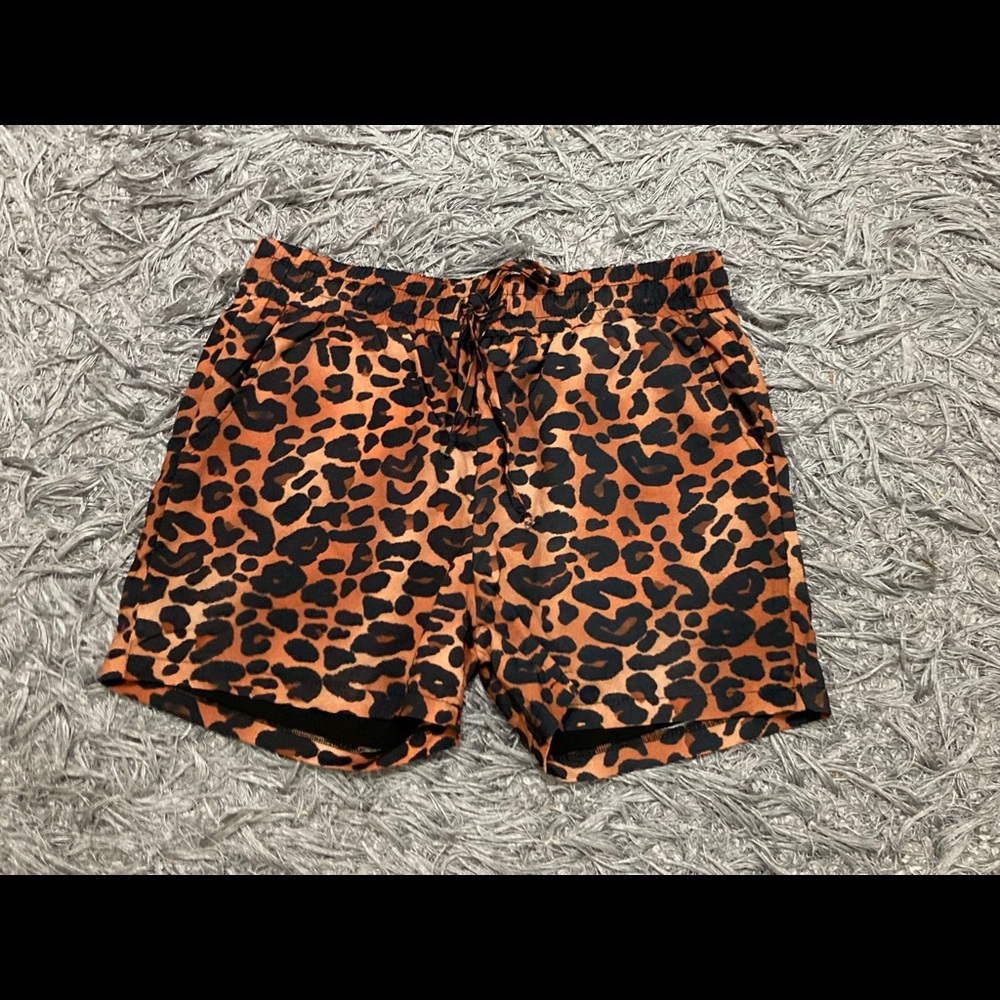 L&B Leopard Shorts - Picture 2 of 2